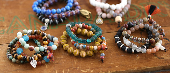 how to make beaded stretch bracelets with charms
